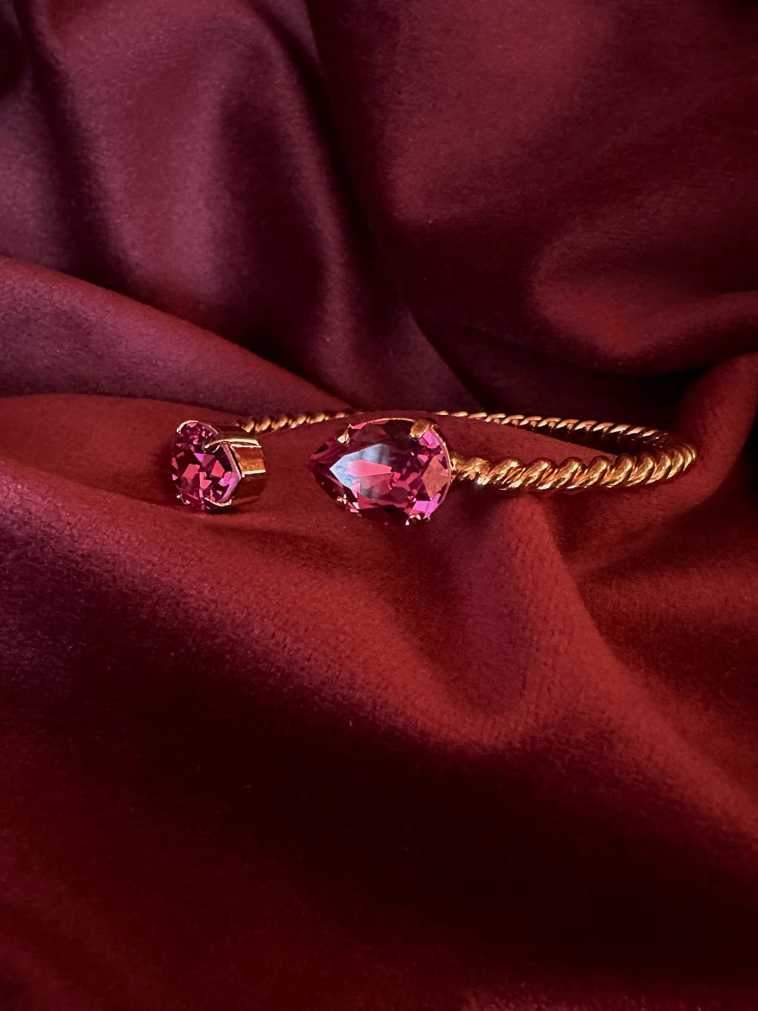 Caroline Svedbom armbånd Mini drop bracelet  - dark rose