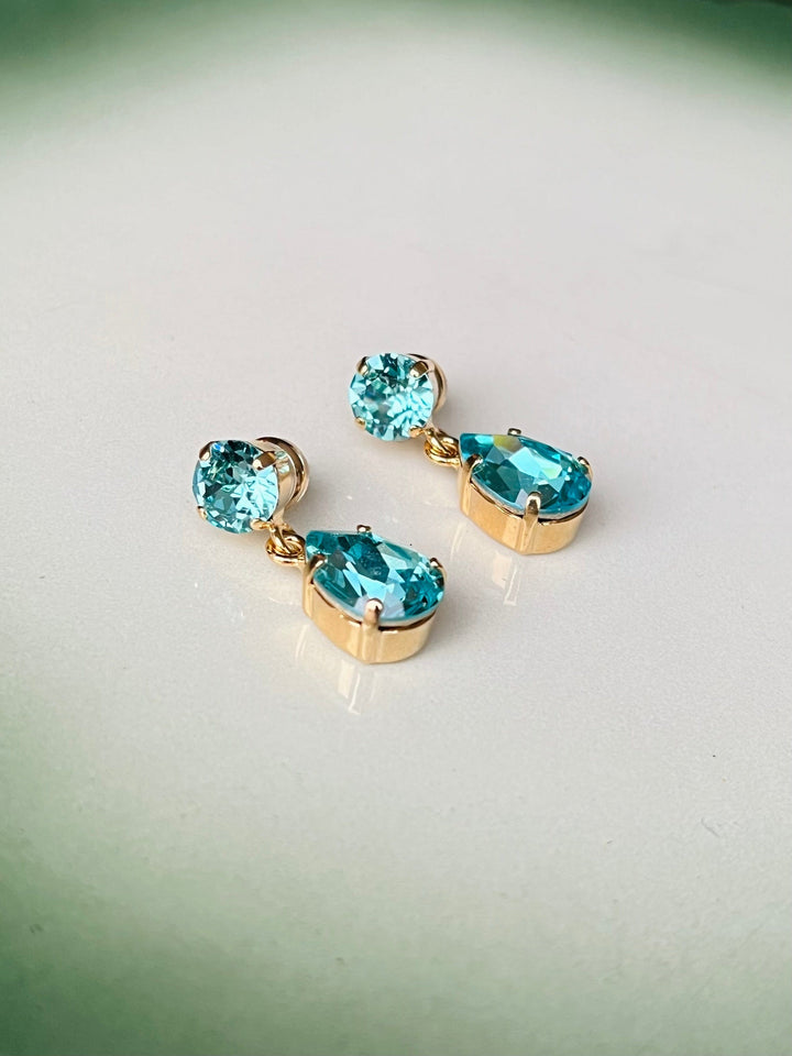 Caroline Svedbom øredobber Mini drop earrings - light turquoise