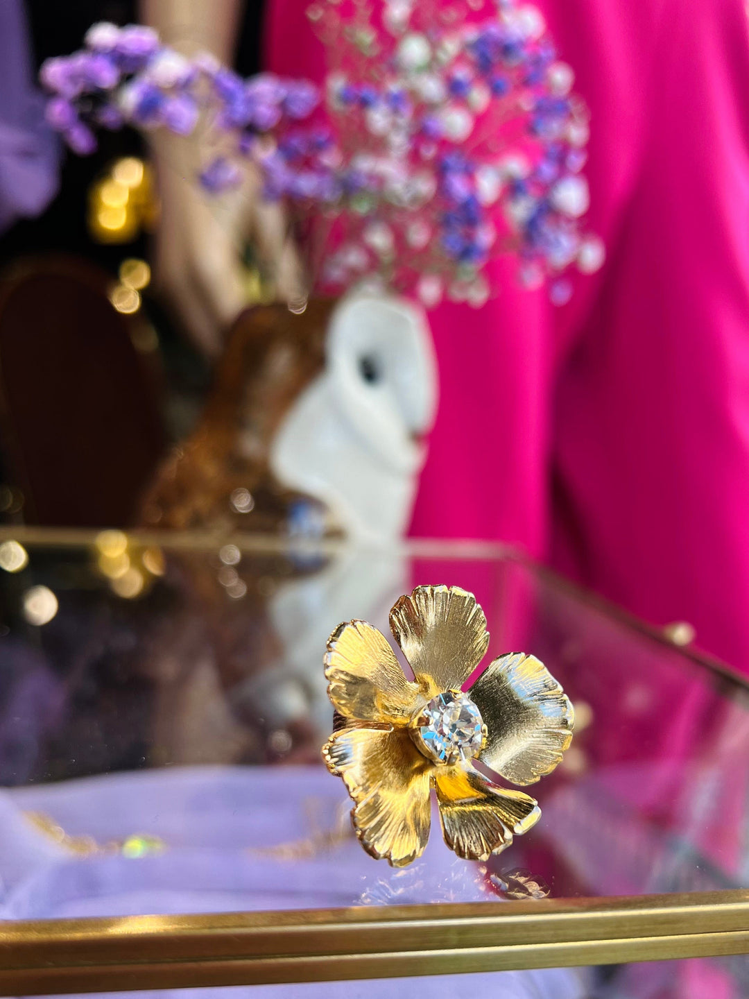 Caroline Svedbom ringer Anemone ring