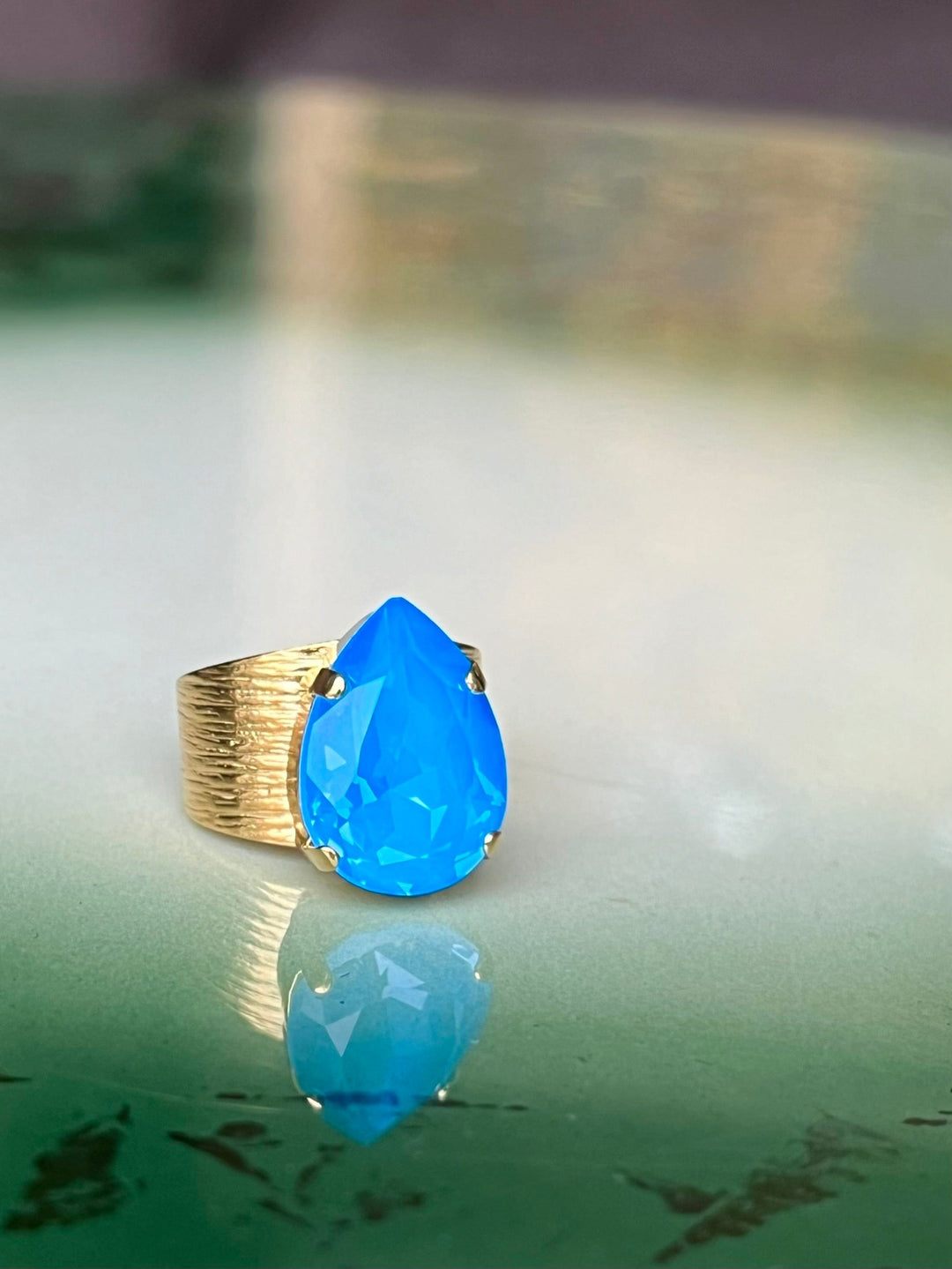 Caroline Svedbom ringer Classic drop ring - electric blue