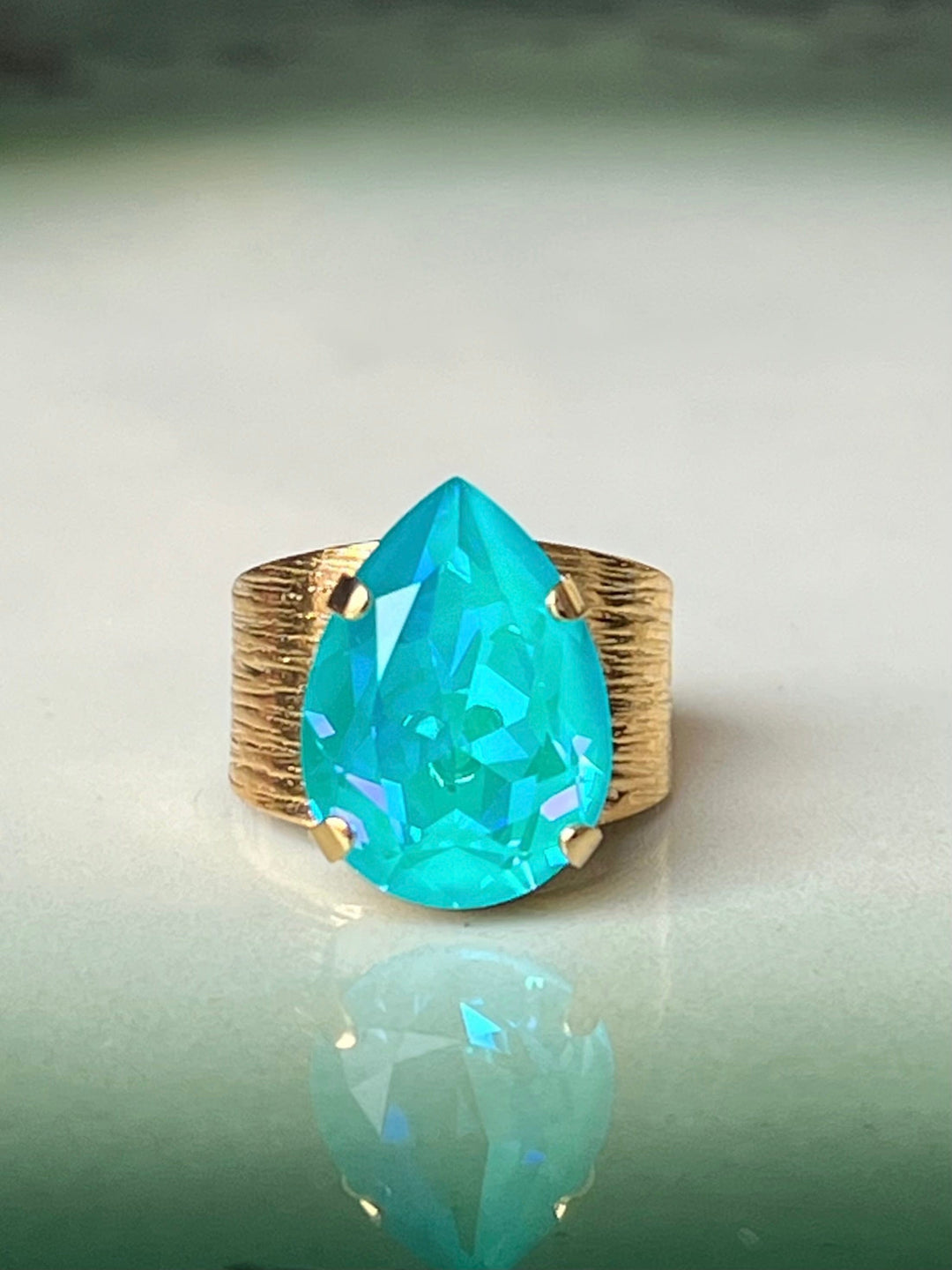 Caroline Svedbom ringer Classic drop ring - laguna delite