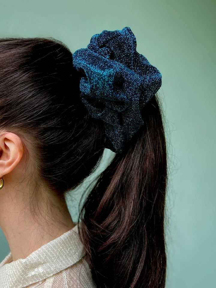 Dianas Vintage hårpynt Scrunchie av restestoff stor - blå lurex