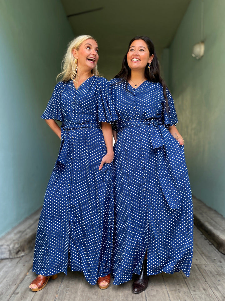 Dianas Vintage kjoler Monika dress - lang kjole - dots blue
