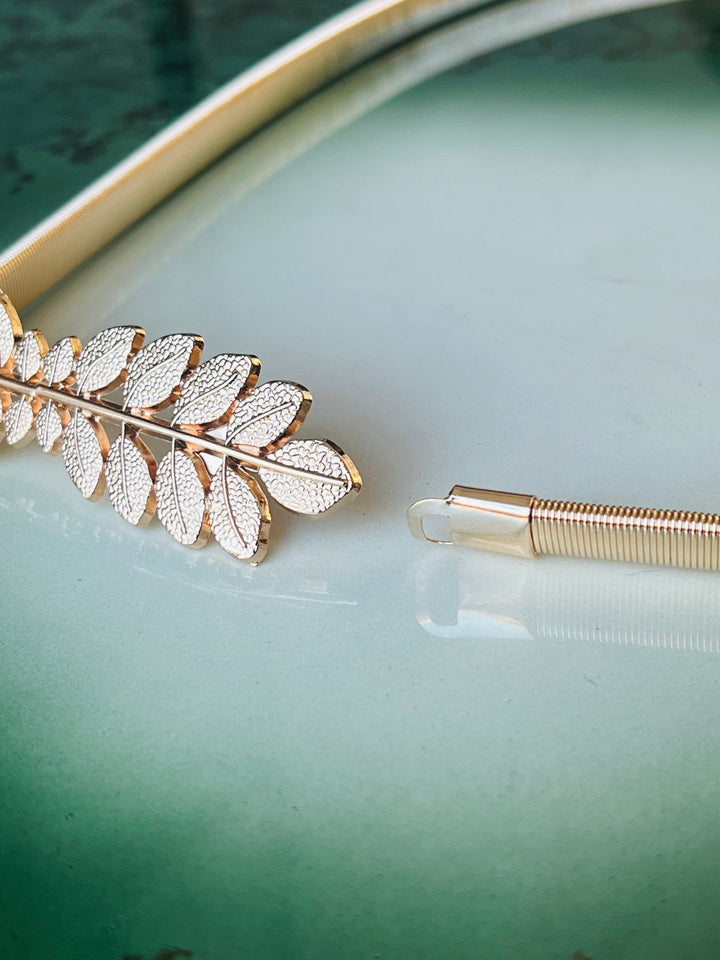 Frøken Dianas salonger belter Strikkbelte gull - avlang bladspenne