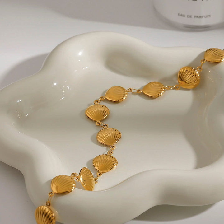 Frøken Dianas salonger Halskjeder Gylne skjell halskjede - gull