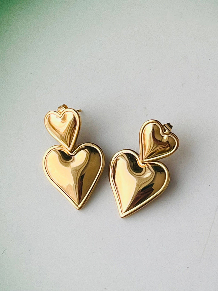 Frøken Dianas salonger øredobber Øredobber - blanke hjerter - gull