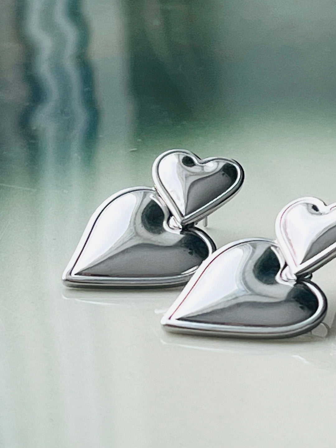 Frøken Dianas salonger øredobber Øredobber - blanke hjerter - sølv