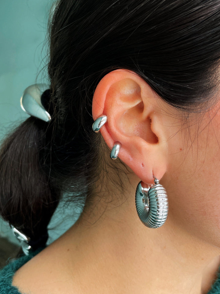 Frøken Dianas salonger øredobber Ribbed hoops øredobber - sølv