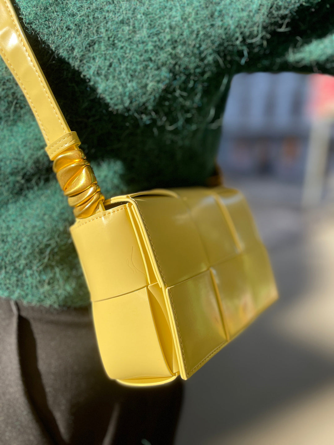 Jayley vesker Grape Skin Vegan Leather Bag - gul