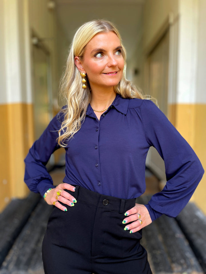 King Louie Topper Carina viskose light bluse - mørk blå