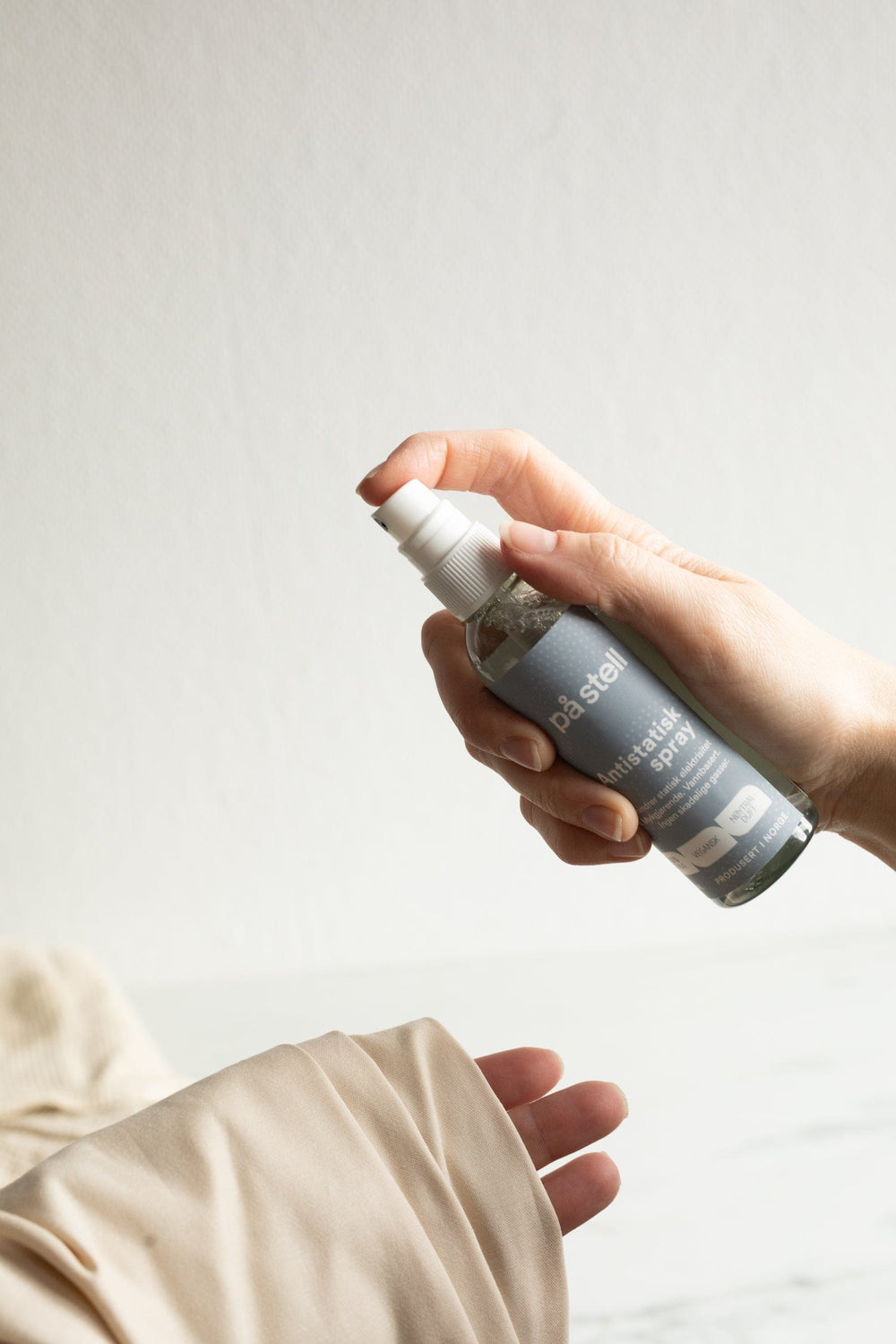 På Stell Miljøvennlig vask Antistatisk spray EcoCert -miljøvennlig rengjøringsmiddel