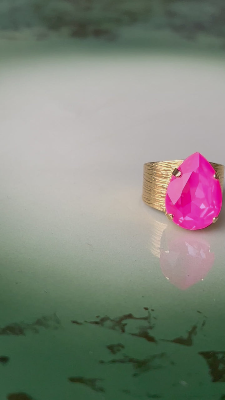 Classic drop ring - electric pink delite