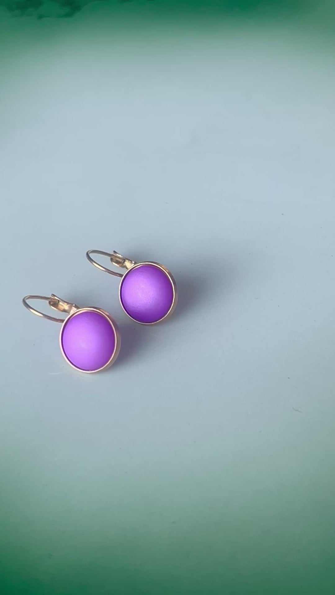 Øredobber dots - silky violet