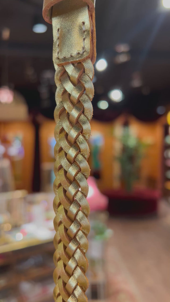 Flettet skinnbelte glitter - gold