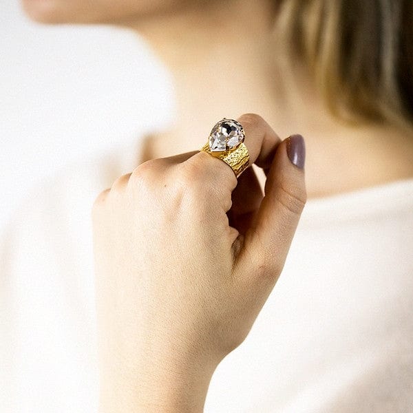 Caroline Svedbom ringer Classic drop ring - golden shadow