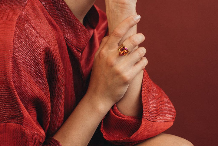 Caroline Svedbom ringer Classic drop ring - light amber