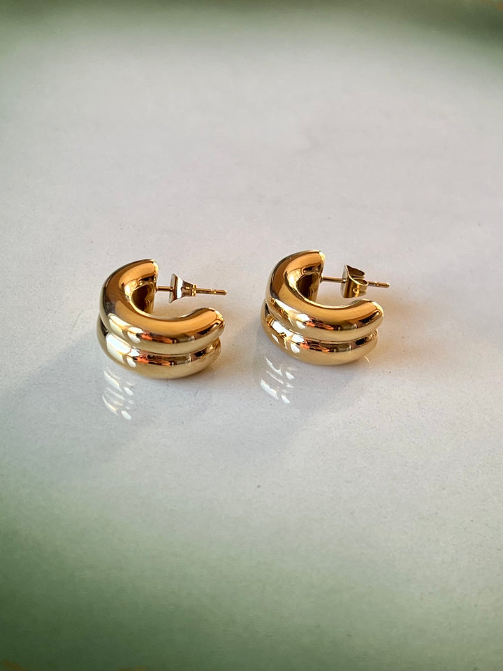 Frøken Dianas Salonger Duo hoops chunky rustfritt stål gullforgylt øreringer