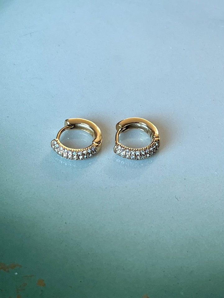 Frøken Dianas Salonger Crstal Hoops Øreringer Glitter strass Rustfritt Stål Gullforgylt