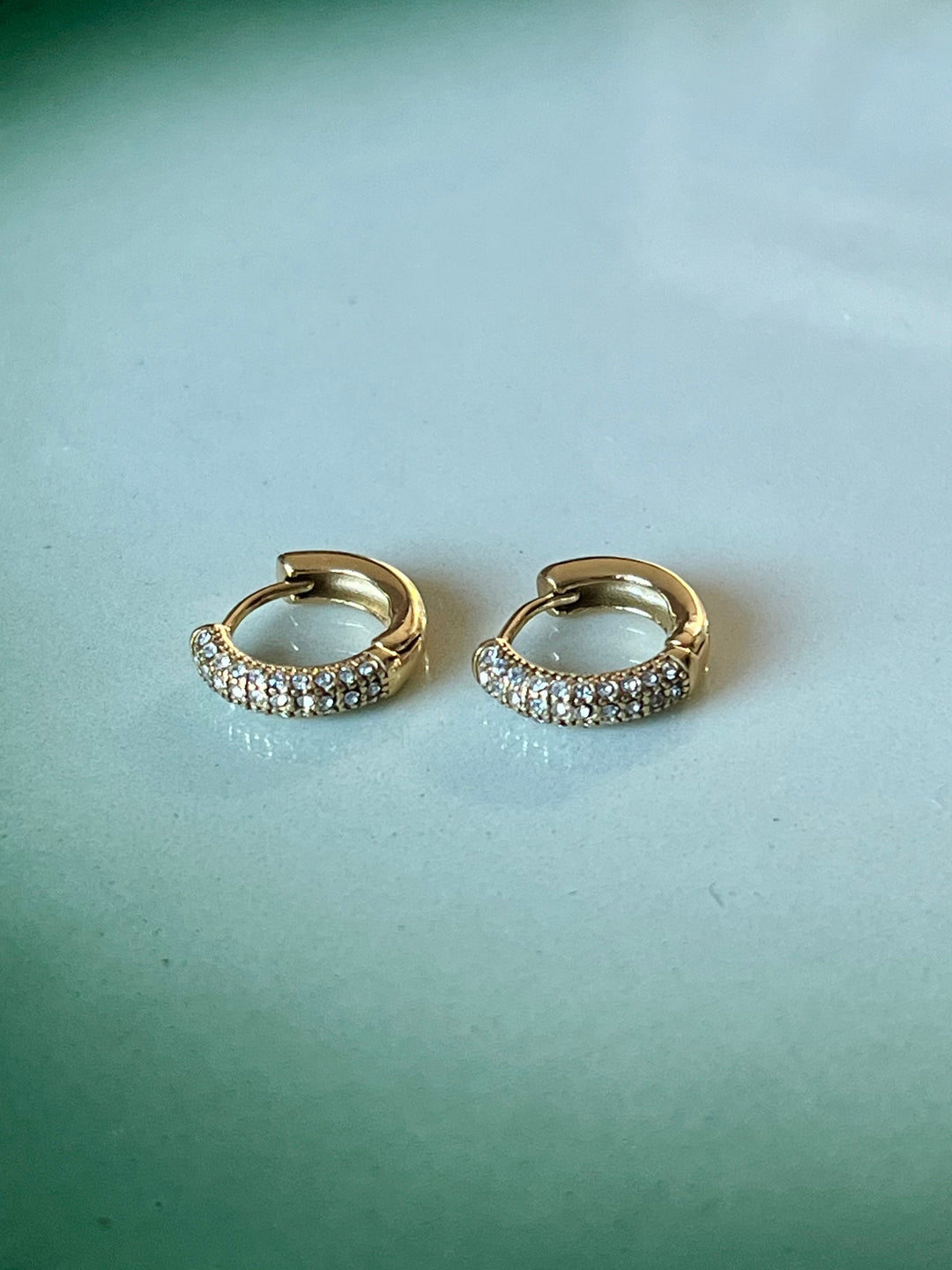 Frøken Dianas Salonger Crstal Hoops Øreringer Glitter strass Rustfritt Stål Gullforgylt