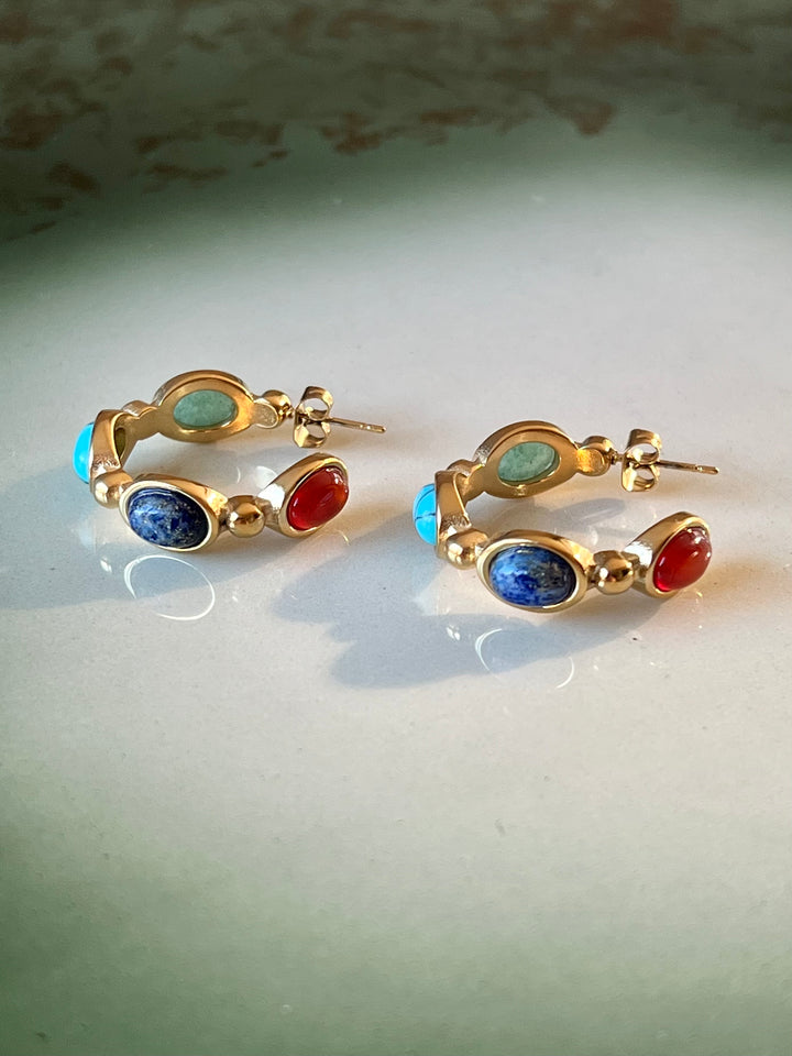 Frøken Dianas Salonger Stone Hoops Øreringer fargerike steiner rustfritt stål gullforgylt