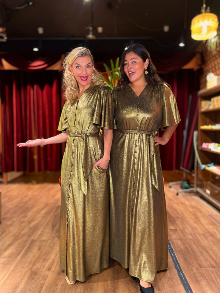 Elise og Caterina i lang Monika dress gold