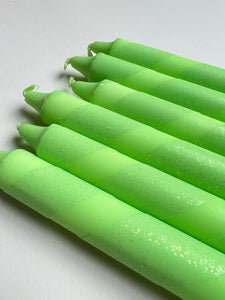 Ahne light stearinlys Stearinlys Ahne Light - limegrønn glitter med snurr