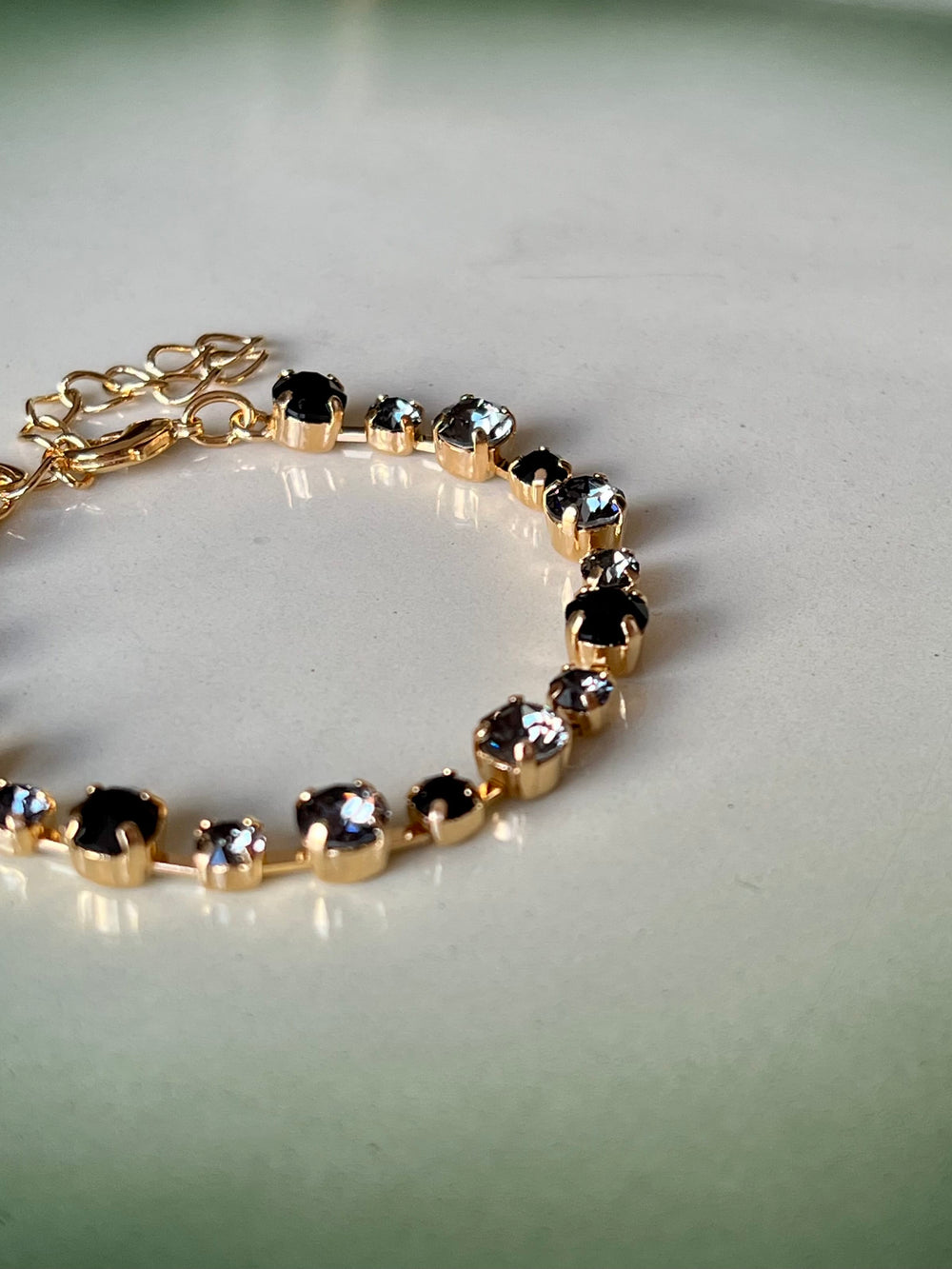 Caroline Svedbom armbånd Calanthe bracelet - jet combo