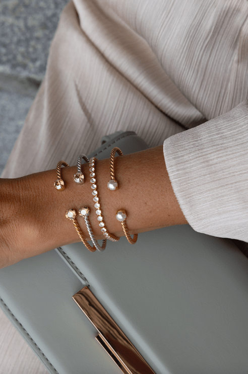 Caroline Svedbom armbånd Mini twisted bracelet - pearl