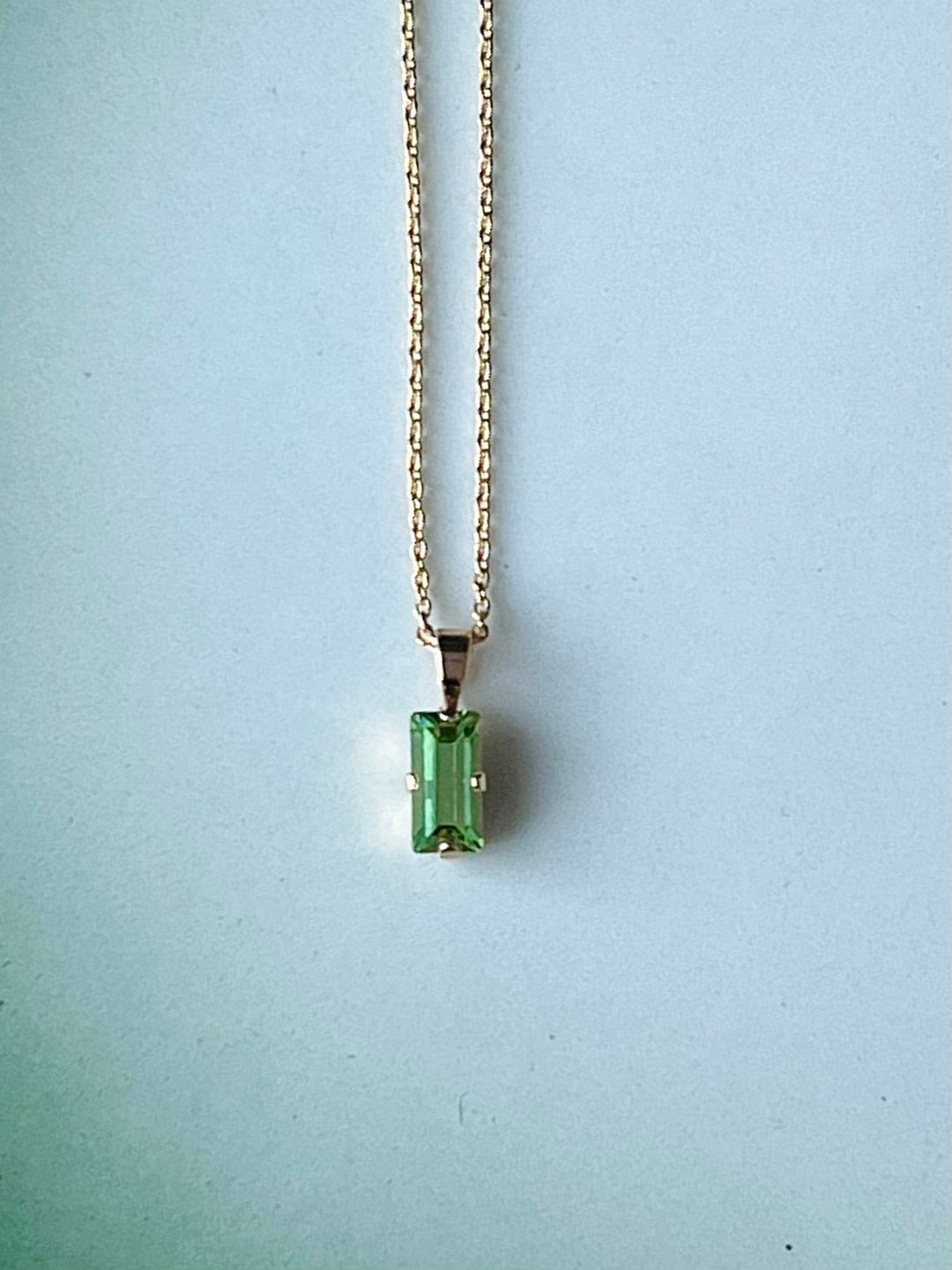Caroline Svedbom halskjeder Baguette necklace - peridot