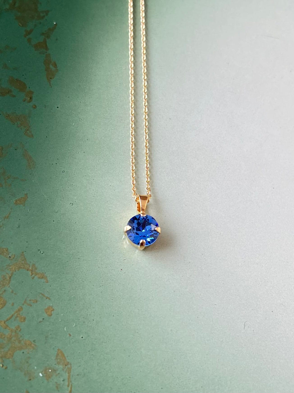 Caroline Svedbom halskjeder Classic Petite necklace - sapphire