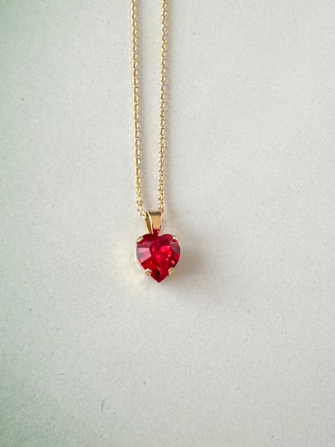 Caroline Svedbom halskjeder Heart necklace - light siam