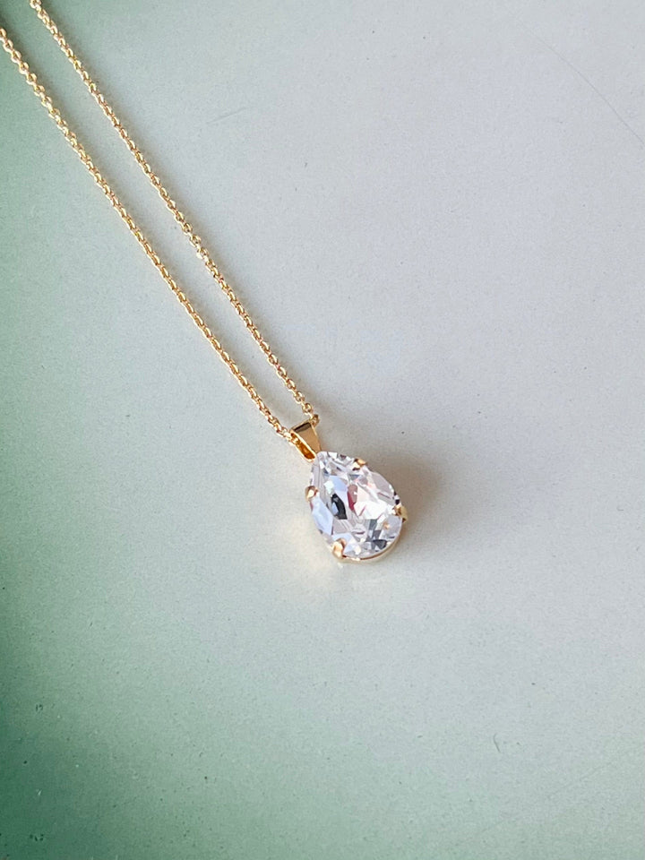 Caroline Svedbom halskjeder Mini drop necklace - gold crystal