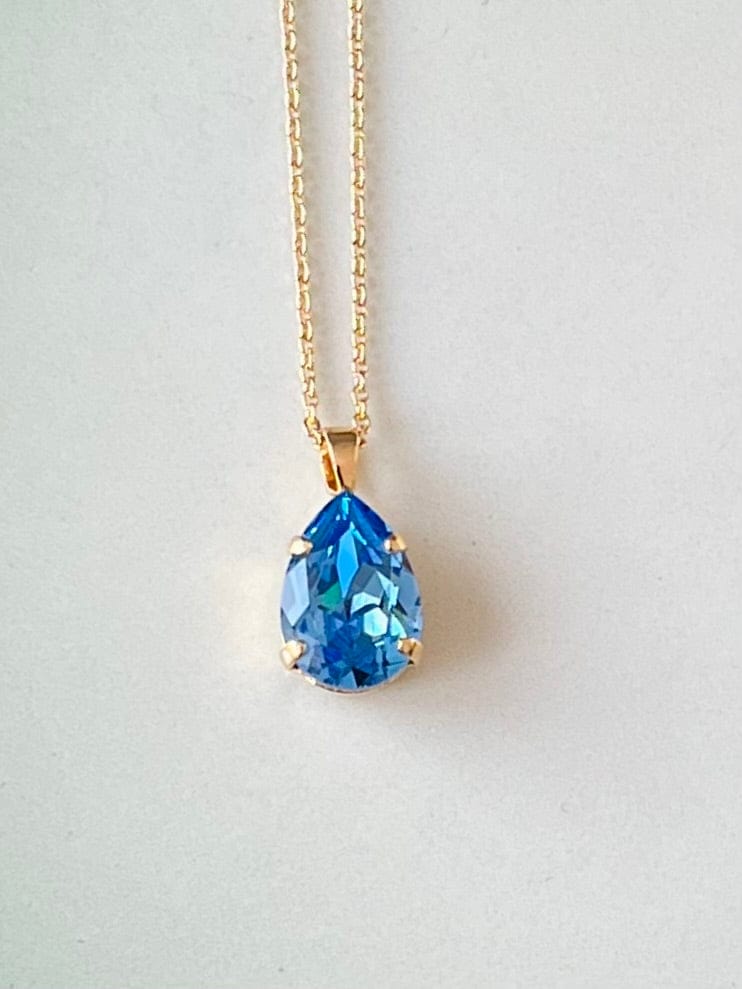 Caroline Svedbom halskjeder Mini drop necklace - ice blue