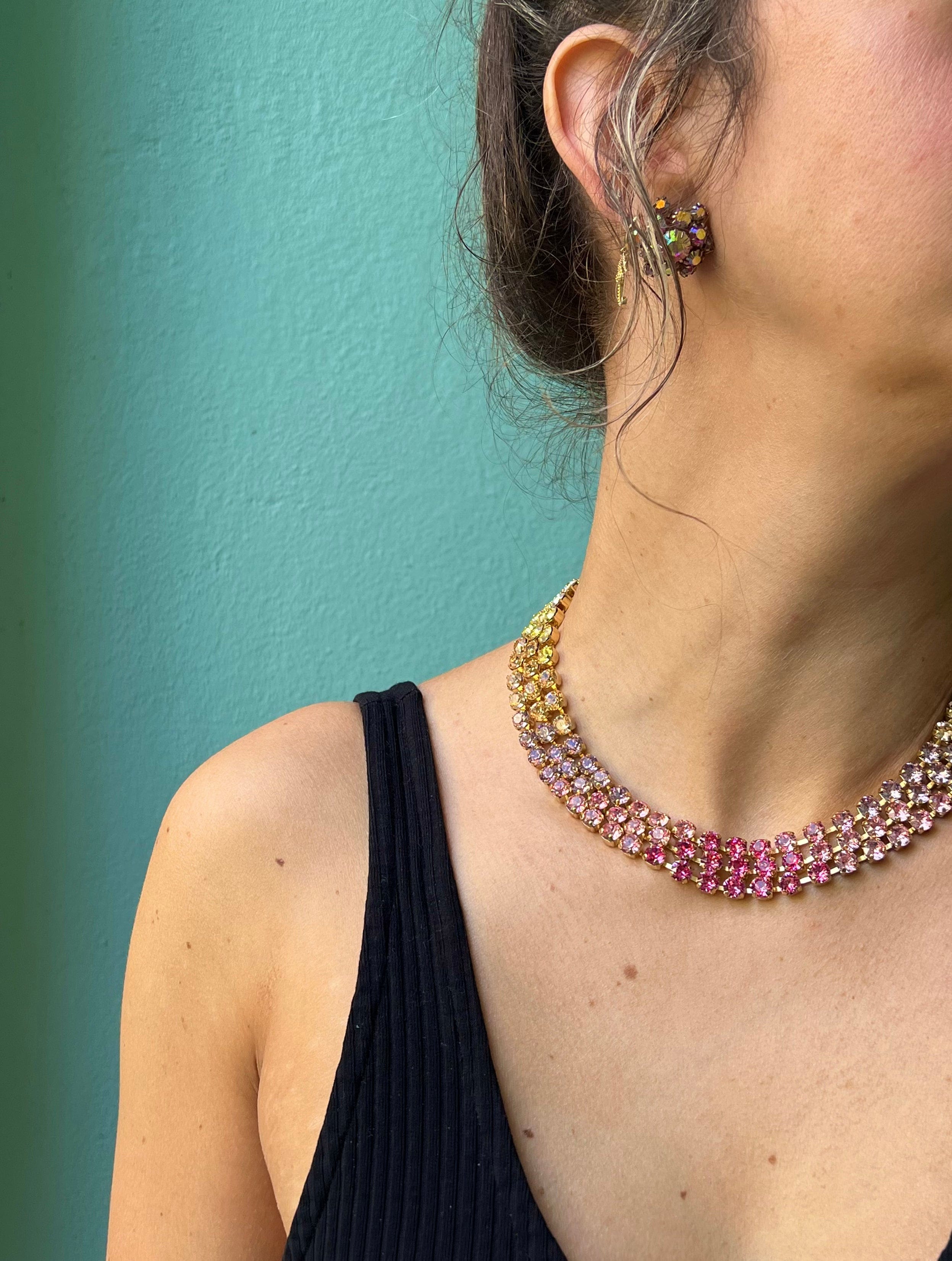 Caroline Svedbom halskjeder Rosanna necklace - pastell rainbow combo