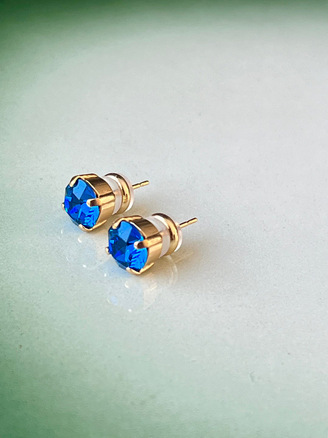 Caroline Svedbom øredobber Classic stud earrings - capri