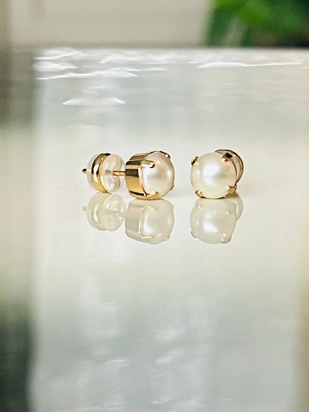 Caroline Svedbom øredobber Classic stud earrings - pearl
