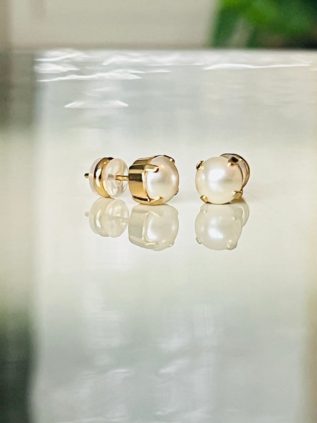 Caroline Svedbom øredobber Classic stud earrings - pearl