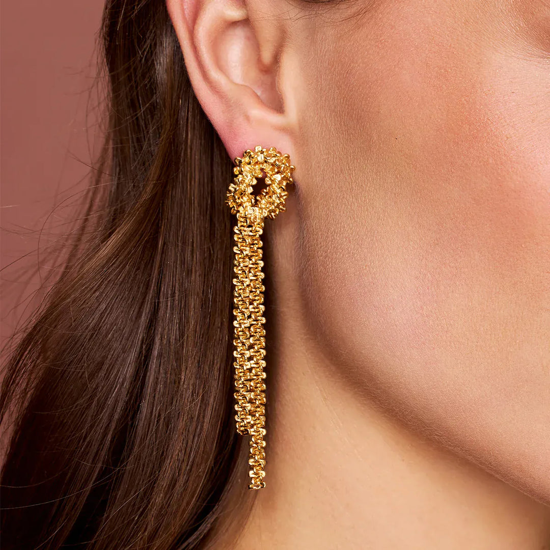 Caroline Svedbom øredobber Gemma statement earrings - gold