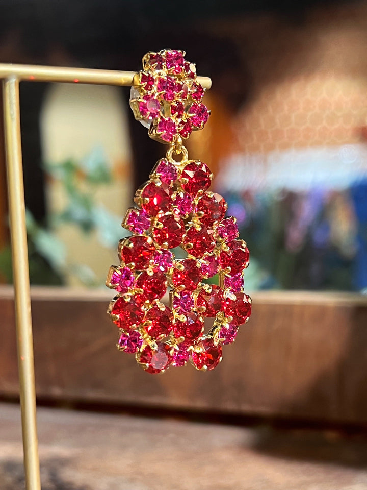 Caroline Svedbom øredobber Hanna earrings - scarlet/fuchsia