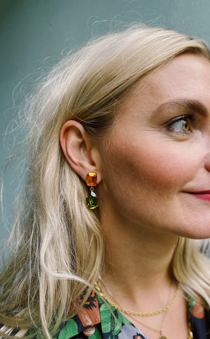 Caroline Svedbom øredobber Lydia earrings - dark rose/light siam
