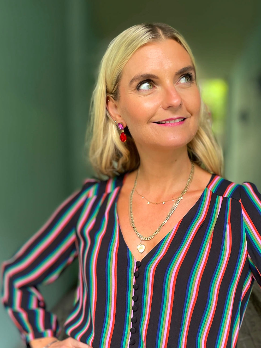 Caroline Svedbom øredobber Lydia earrings - dark rose/light siam