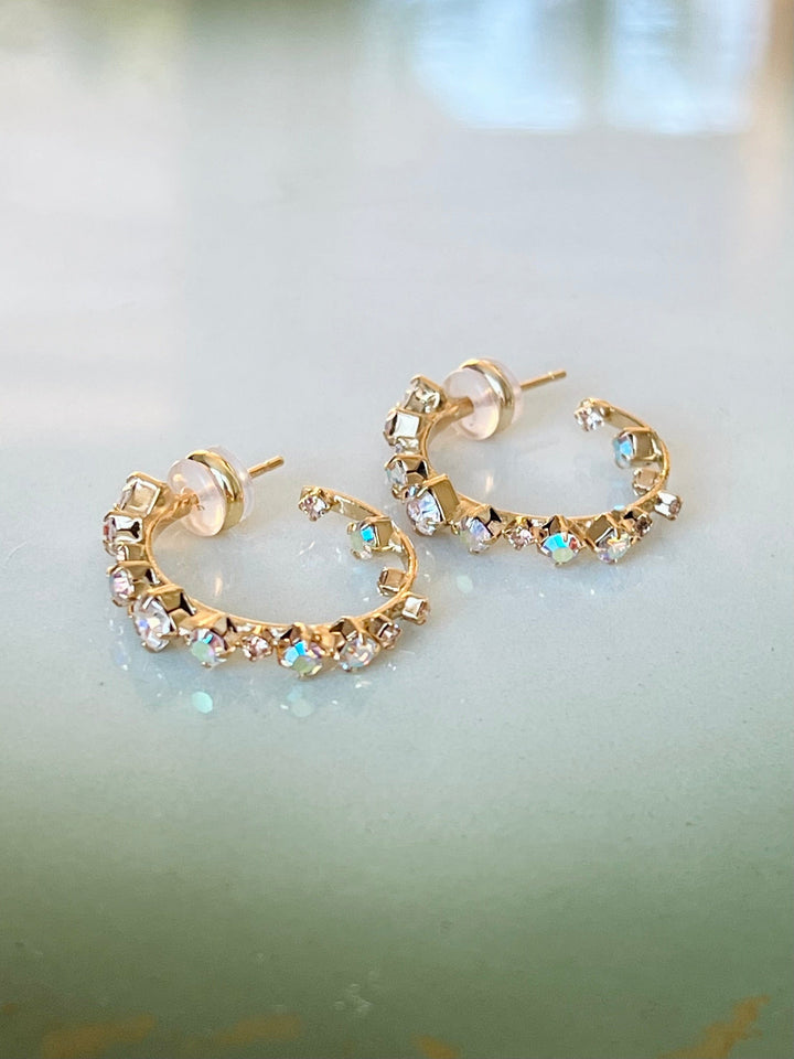 Caroline Svedbom øredobber Mini Antonia earrings - aurore boreale