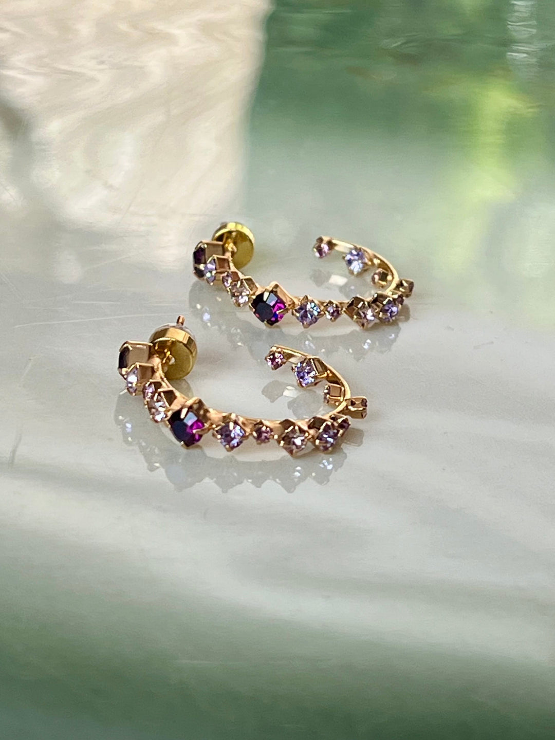 Caroline Svedbom øredobber Mini Antonia earrings - violet combo
