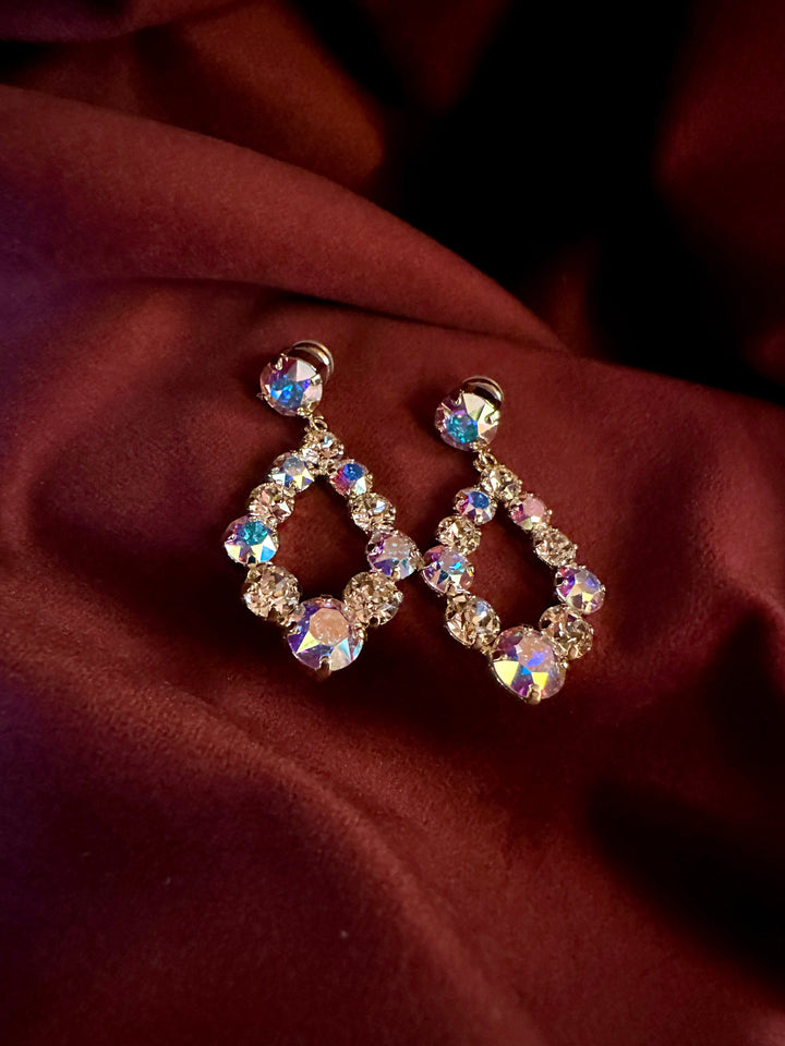 Caroline Svedbom øredobber Mini Delia earrings - Aurore Boreale/silk combo