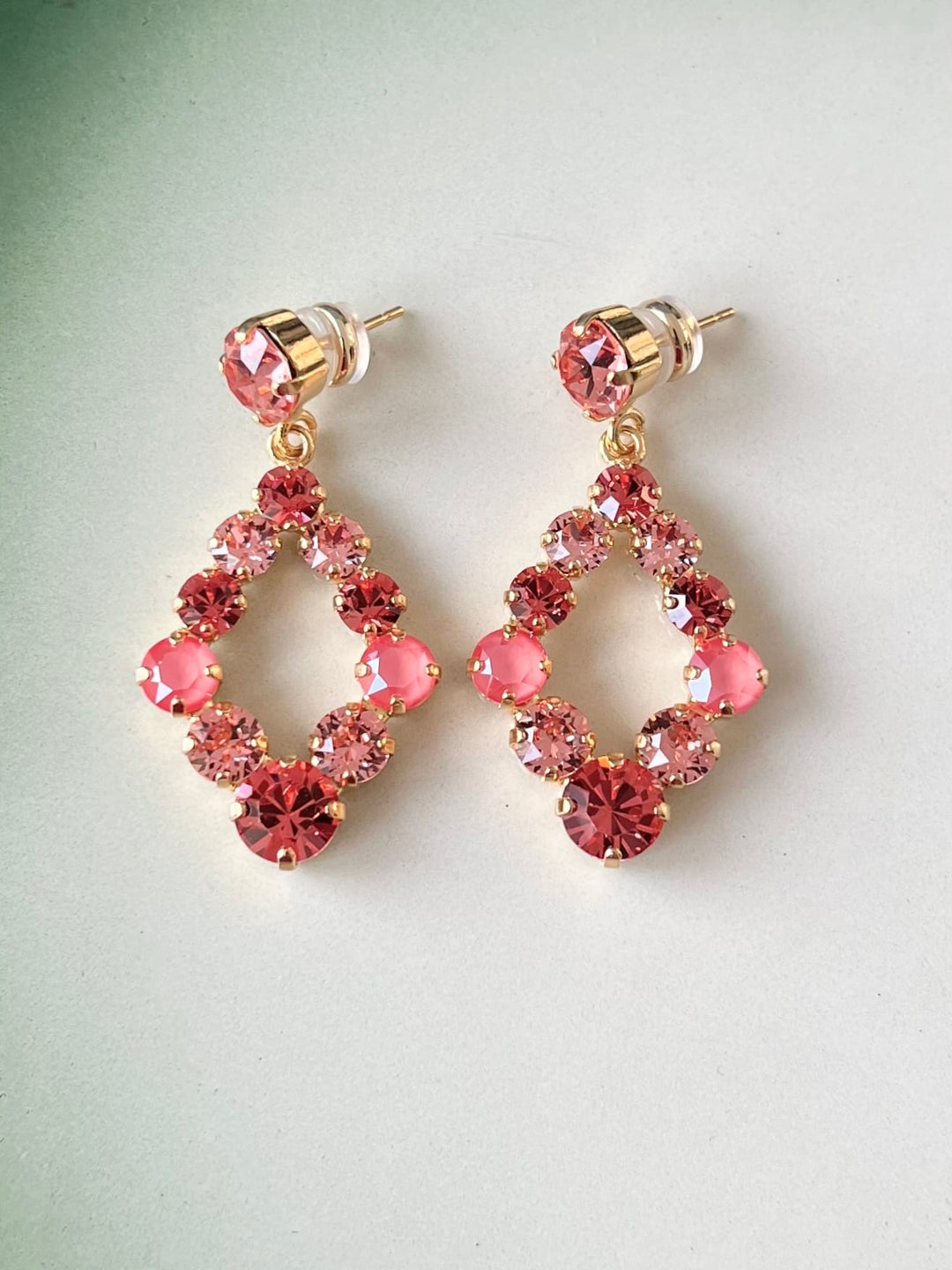 Caroline Svedbom øredobber Mini Delia earrings - light coral combo
