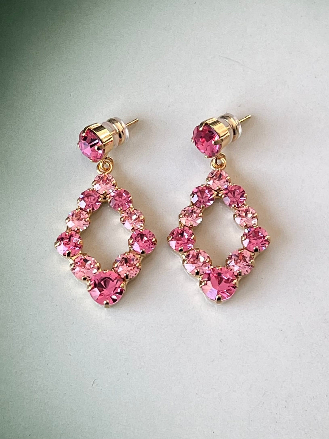 Caroline Svedbom øredobber Mini Delia earrings - pink combo