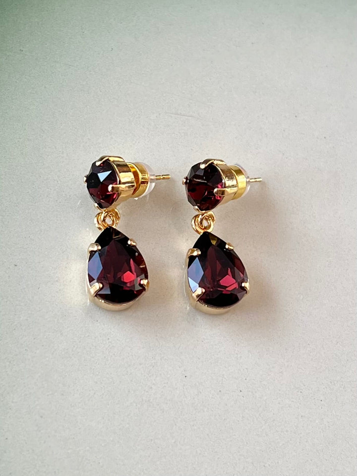 Caroline Svedbom øredobber Mini drop earrings - burgundy