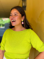 Last inn bildet i Galleri-visningsprogrammet, Caroline Svedbom øredobber Perfect drop earrings - citrus green/lotus pink delite
