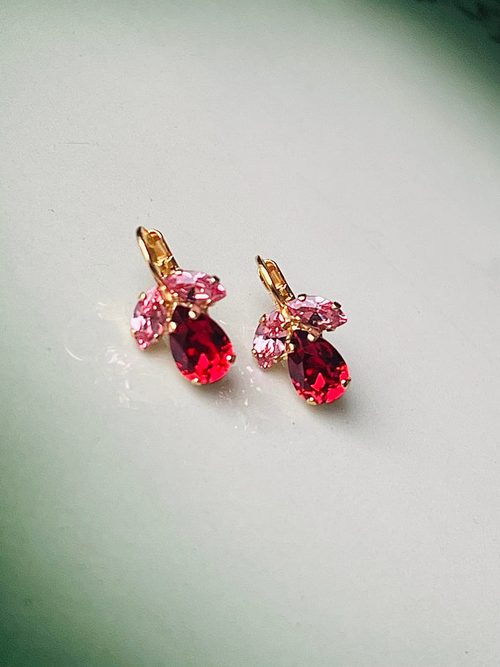 Caroline Svedbom øredobber Petite Timo earrings - scarlet combo
