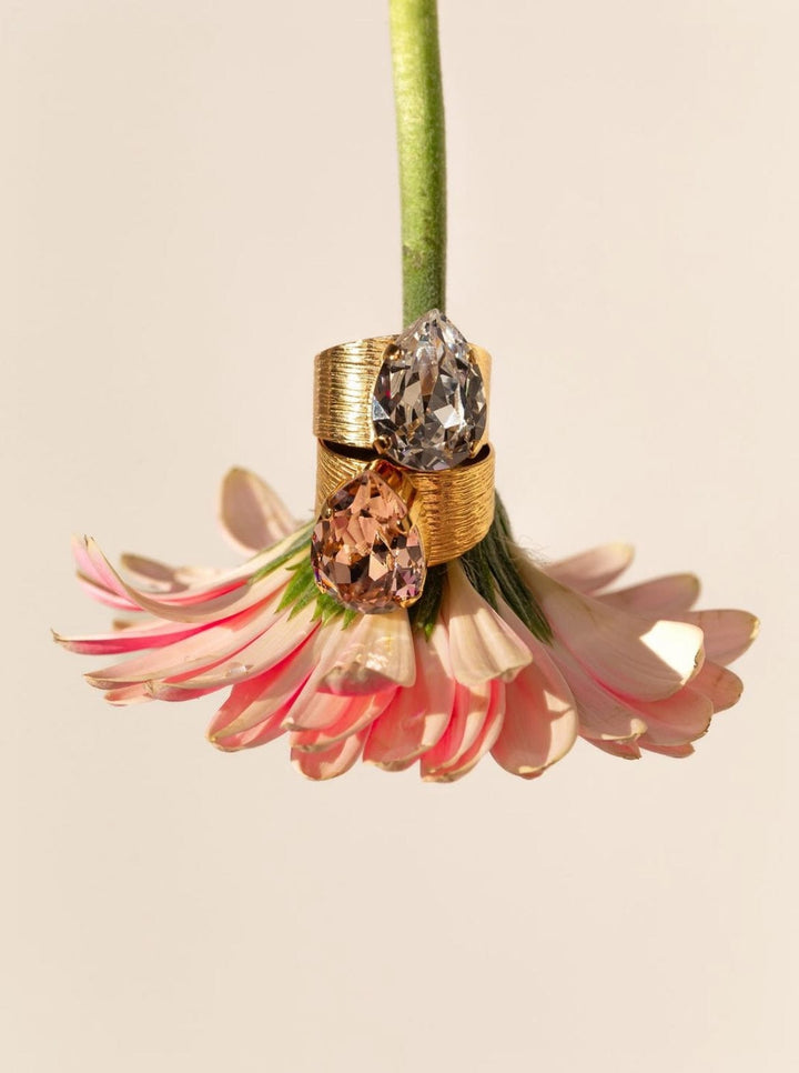 Caroline Svedbom ringer Classic drop ring - golden shadow
